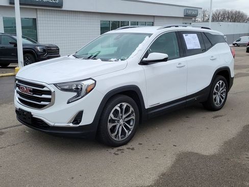 Used 2020 GMC Terrain SLT image 2