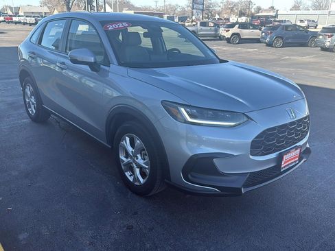 Used 2025 Honda HR-V LX image 7