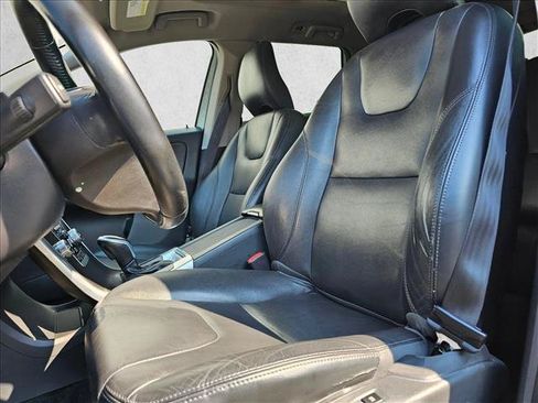 Used 2016 Volvo XC60 T5 Platinum AWD/4WD image 22