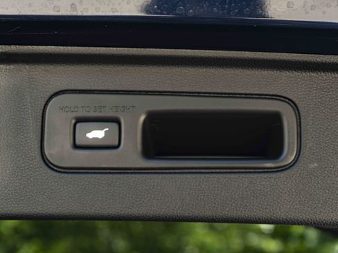 Used 2024 Honda Pilot EX-L image 45