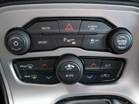 Used 2023 Dodge Challenger R/T w/ T/A Package image 9