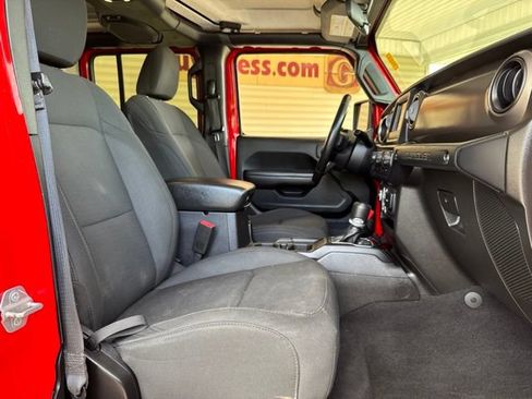 Used 2019 Jeep Wrangler Unlimited Sport S AWD/4WD image 25