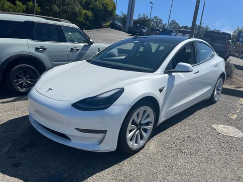 Used 2022 Tesla Model 3 Long Range AWD/4WD image 3