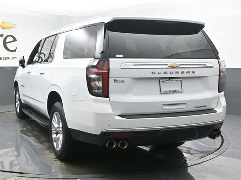 Used 2023 Chevrolet Suburban Premier image 35