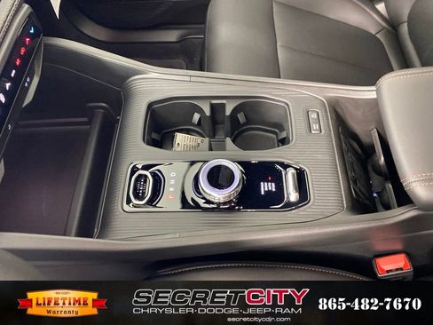 New 2026 Jeep Cherokee Limited AWD/4WD image 24