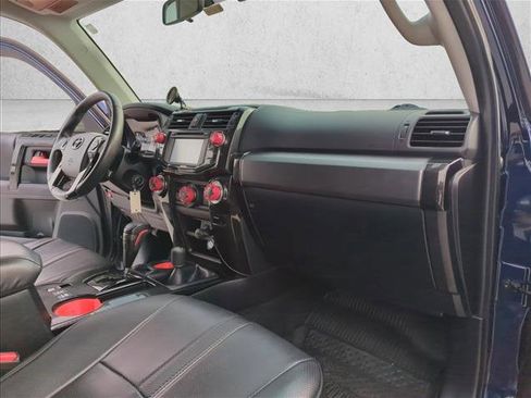 Used 2018 Toyota 4Runner TRD Off-Road image 28