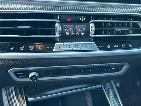 Used 2020 BMW X5 M50i w/ Premium Package image 27