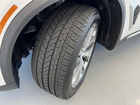 Used 2024 BMW X5 xDrive40i w/ Premium Package image 58