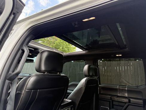 Used 2018 Ford F150 Lariat w/ Equipment Group 502A Luxury AWD/4WD image 18