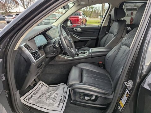 Used 2021 BMW X7 xDrive40i w/ Executive Package image 13