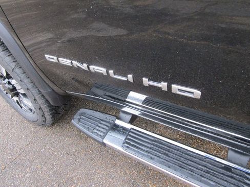 New 2026 GMC Sierra 2500 Denali w/ Denali Reserve Package image 19