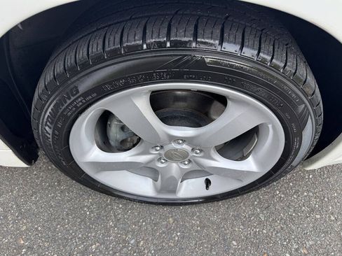Used 2009 Subaru Legacy 2.5i Special Edition AWD/4WD image 25