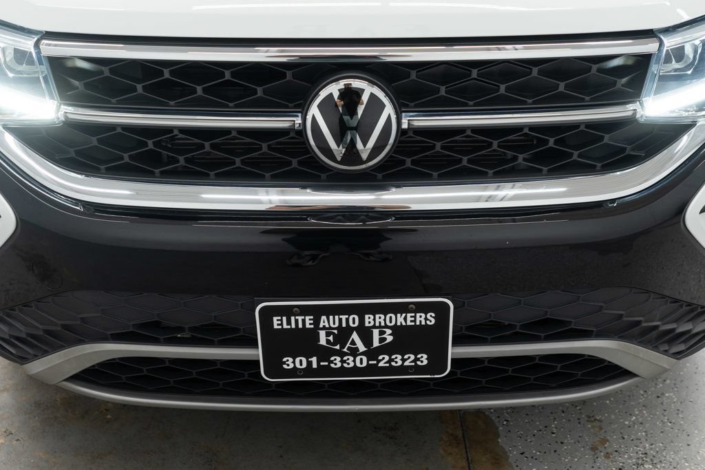 Used 2023 Volkswagen Taos SEL AWD/4WD image 40