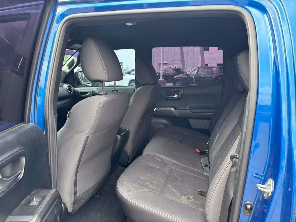Used 2016 Toyota Tacoma TRD Sport w/ Towing Package RWD image 7