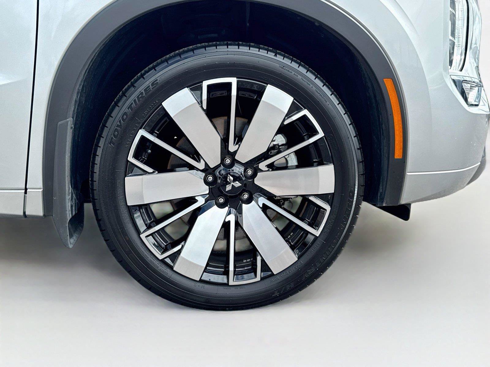 Used 2026 Mitsubishi Outlander SEL FWD image 39