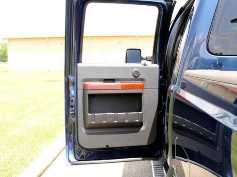 Used 2014 Ford F250 King Ranch w/ King Ranch w/Chrome Package image 28