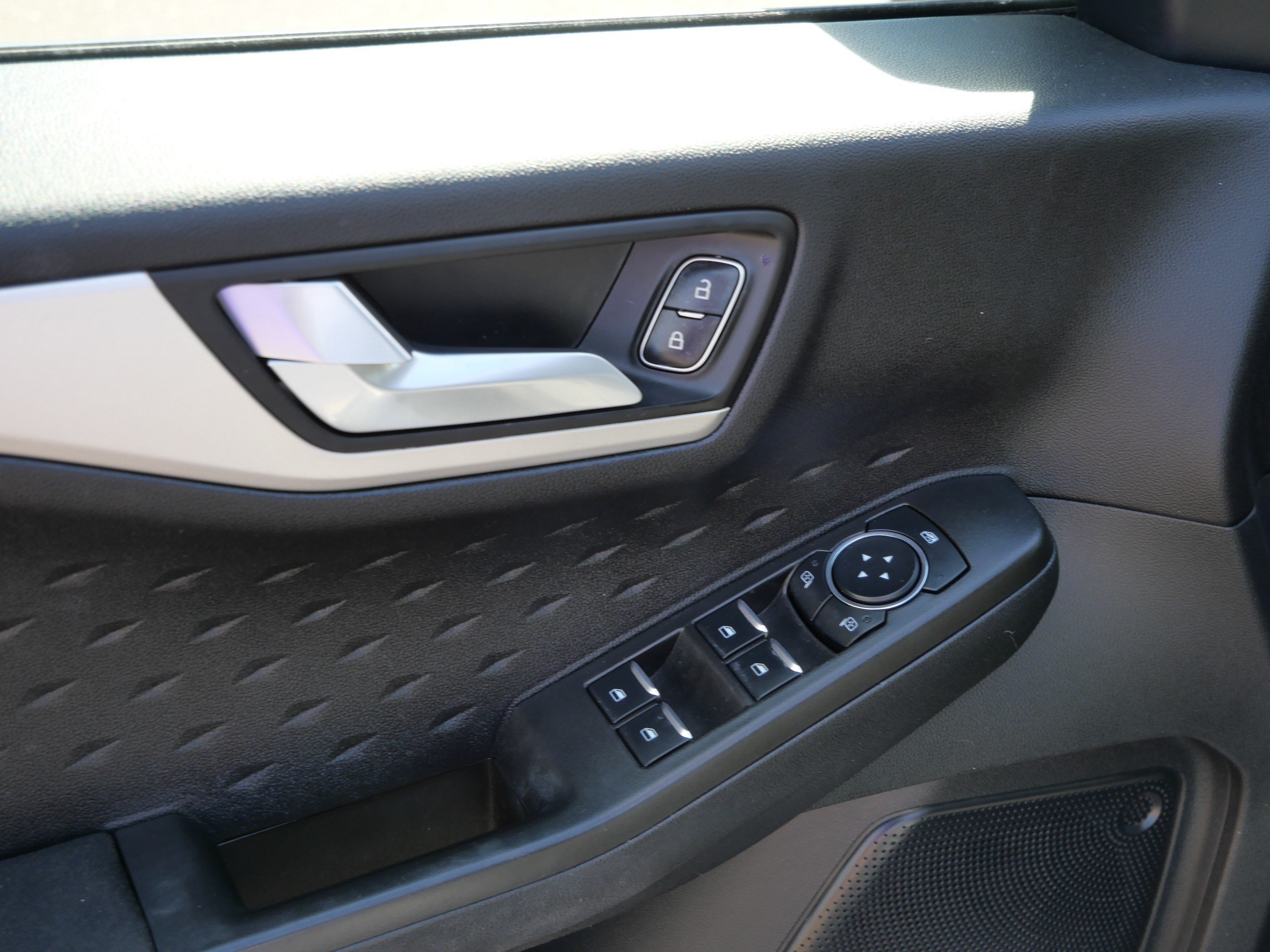 Used 2020 Ford Escape SE AWD/4WD image 20