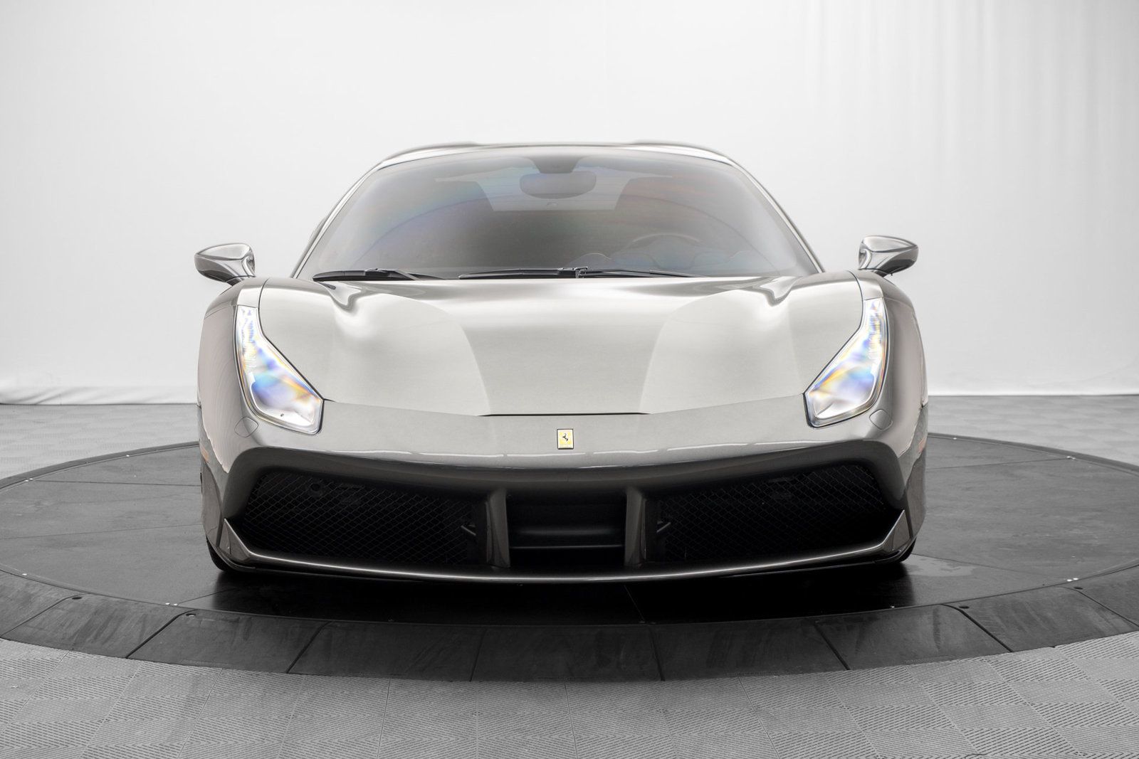 Used 2017 Ferrari 488 Spider RWD image 10