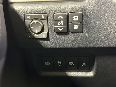 Used 2023 Lexus GX 460 Luxury w/ Sport Design Package AWD/4WD image 19