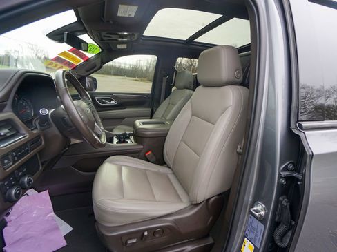 Used 2021 Chevrolet Tahoe Z71 w/ Rear Media and Nav Package image 18