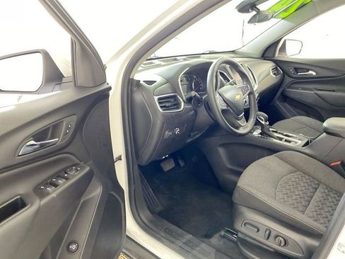 Used 2024 Chevrolet Equinox LT image 27