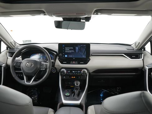 Used 2023 Toyota RAV4 Limited image 13