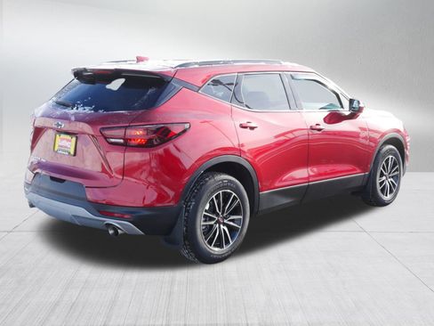 Used 2024 Chevrolet Blazer LT w/ Sound & Technology Package image 7