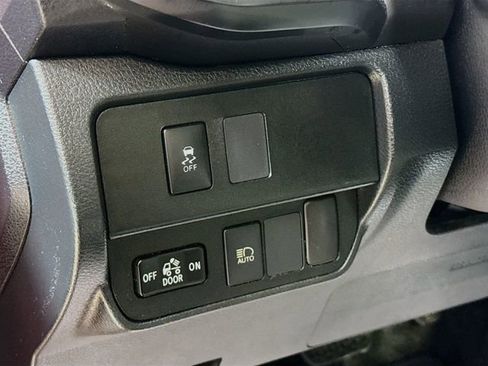 Used 2021 Toyota Tacoma SR image 11