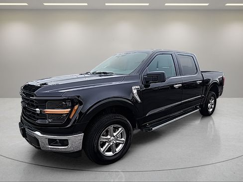Certified 2025 Ford F150 XLT w/ Equipment Group 301A Standard AWD/4WD image 3