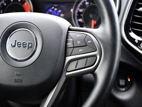 Used 2019 Jeep Cherokee Limited AWD/4WD image 28