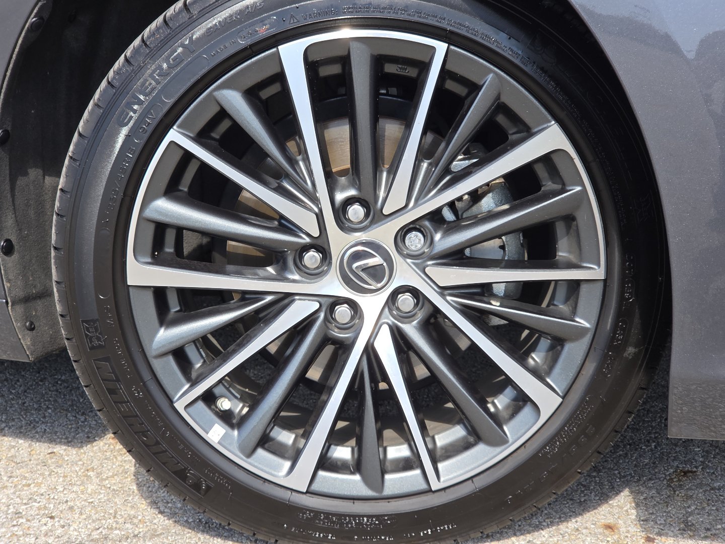 Used 2025 Lexus ES 300h w/ Premium Package FWD image 10