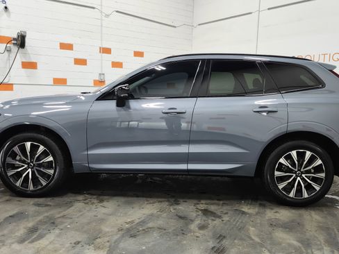 Used 2023 Volvo XC60 B5 Plus image 13