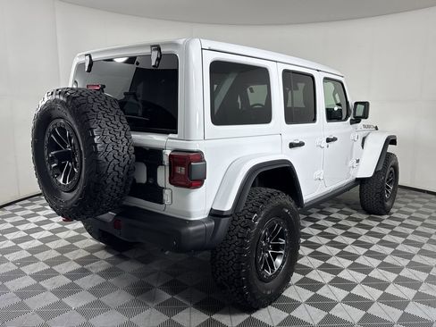 Used 2025 Jeep Wrangler Unlimited Rubicon image 6