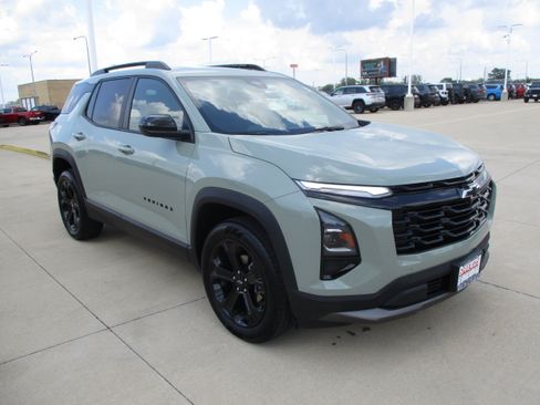 Used 2025 Chevrolet Equinox LT w/ Midnight Edition AWD/4WD image 9