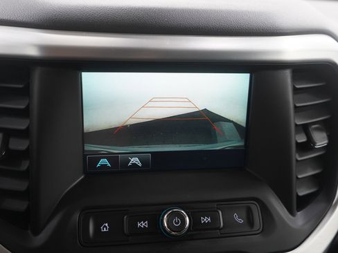 Used 2019 GMC Acadia SLE image 23