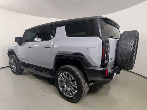 Used 2024 GMC Hummer EV 3X w/ LPO, Illumination Package image 5