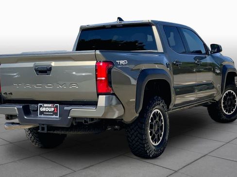 Used 2026 Toyota Tacoma TRD Off-Road AWD/4WD image 13