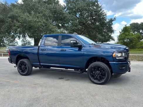 Used 2024 RAM 2500 Big Horn w/ Night Edition AWD/4WD image 3