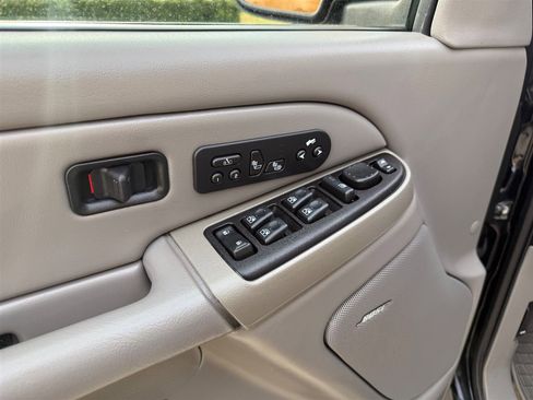 Used 2006 Chevrolet Tahoe Z71 w/ Z71 Preferred Equipment Group image 16