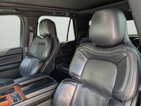 Used 2020 Lincoln Navigator Reserve w/ Equipment Group 208A Reserve RWD image 5