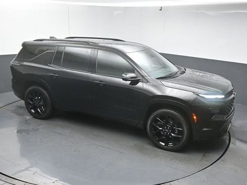 Used 2026 Chevrolet Traverse RS FWD image 42