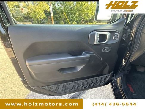 Used 2022 Jeep Wrangler Unlimited Sport image 23