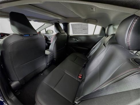 Certified 2025 Toyota Prius Plug-In Hybrid image 18