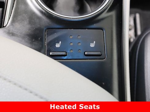 Used 2018 Toyota Camry XLE image 22