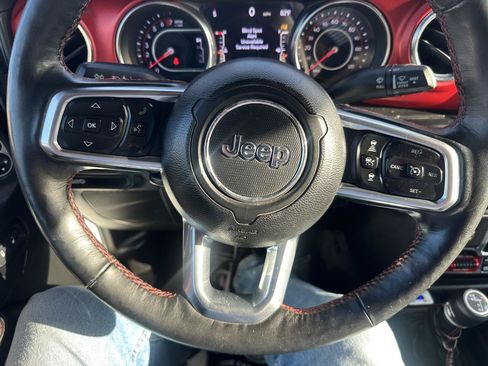 Used 2020 Jeep Gladiator Rubicon AWD/4WD image 12