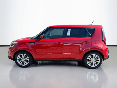 Used 2016 Kia Soul + image 6