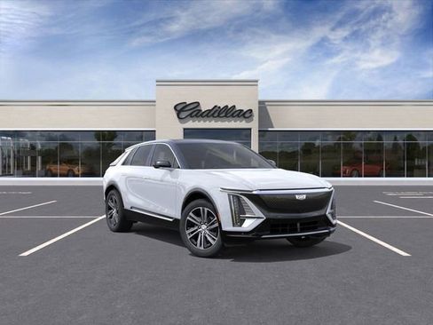 New 2026 Cadillac Lyriq Premium Luxury w/ LPO, Floor Liner Package AWD/4WD image 1