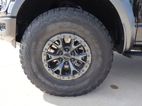 Used 2022 Ford F150 Raptor w/ Raptor 37 Performance Package AWD/4WD image 35