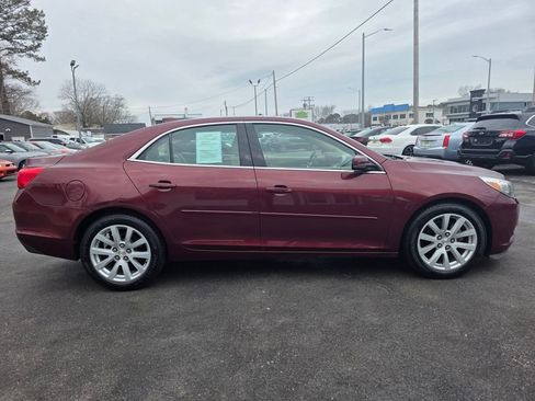Used 2015 Chevrolet Malibu LT image 4