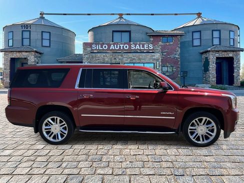 Used 2017 GMC Yukon XL Denali w/ Open Road Package AWD/4WD image 6